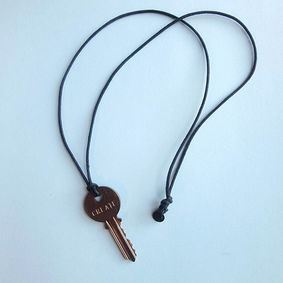 The Giving Key Create necklace - Picture 1 of 3